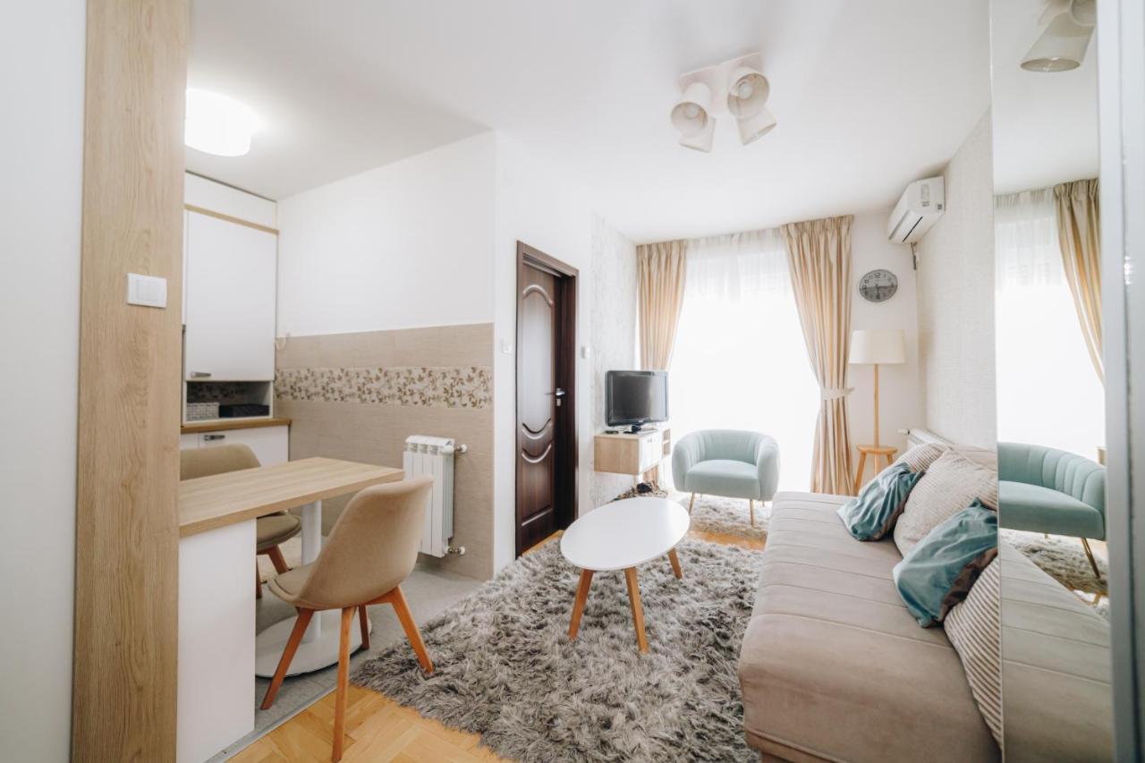 Urban Lux Apartmani Крагуевац Екстериор снимка